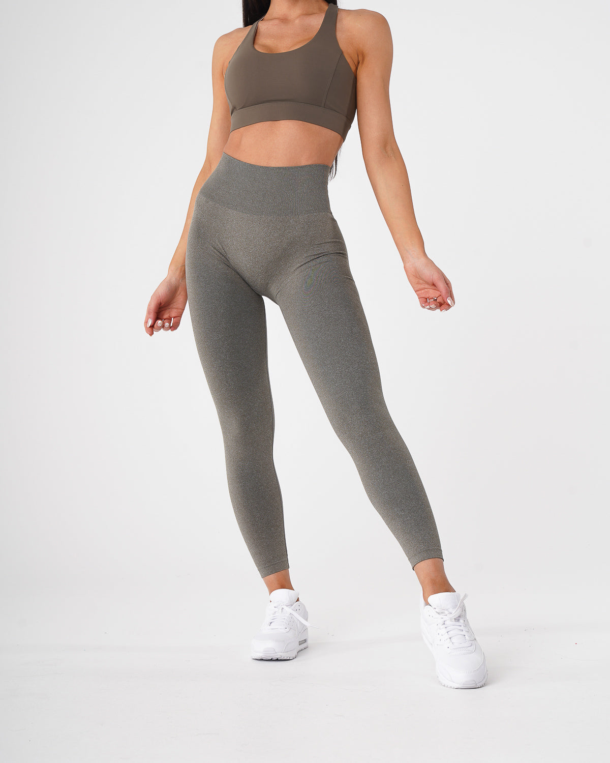 Women Khaki Green Curve Seamless Leggings | NVGTN