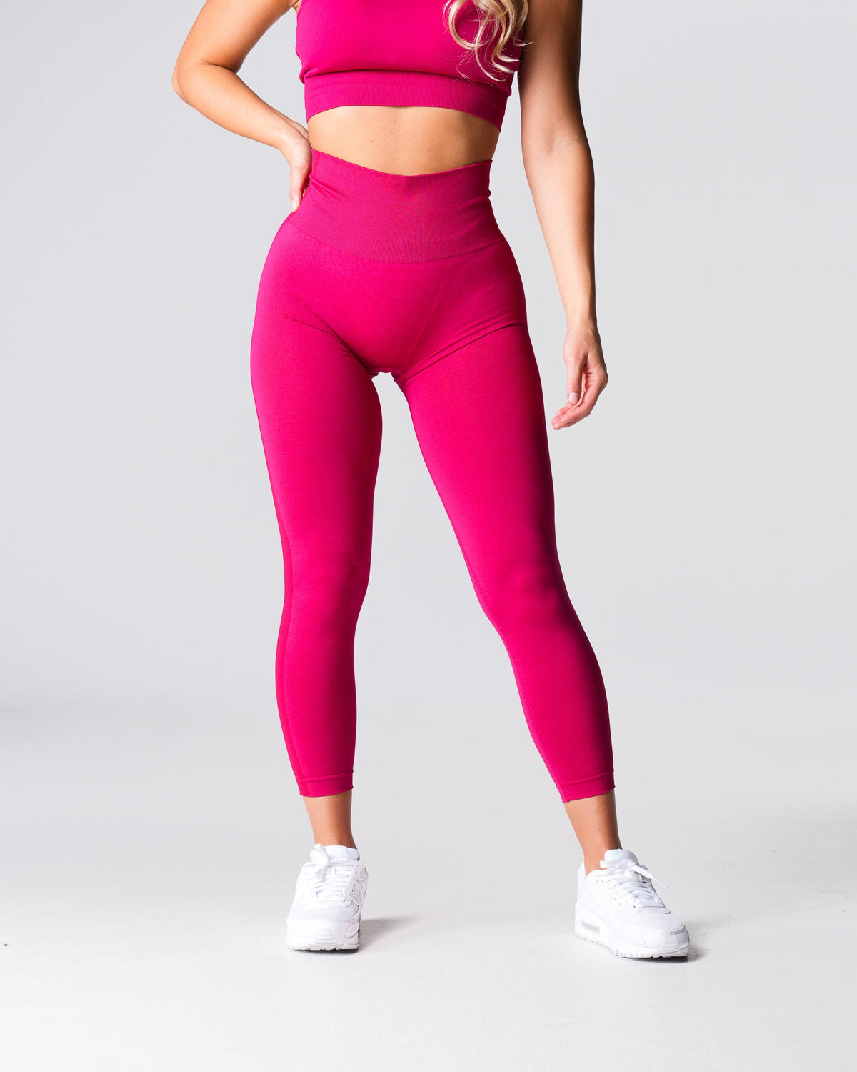 Women Winterberry Performance Seamless Leggings | NVGTN