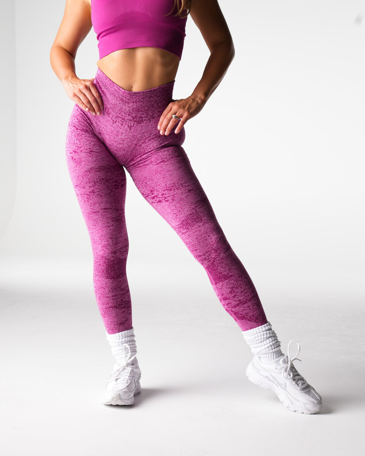 Women Sugarplum Digital Seamless Leggings | NVGTN