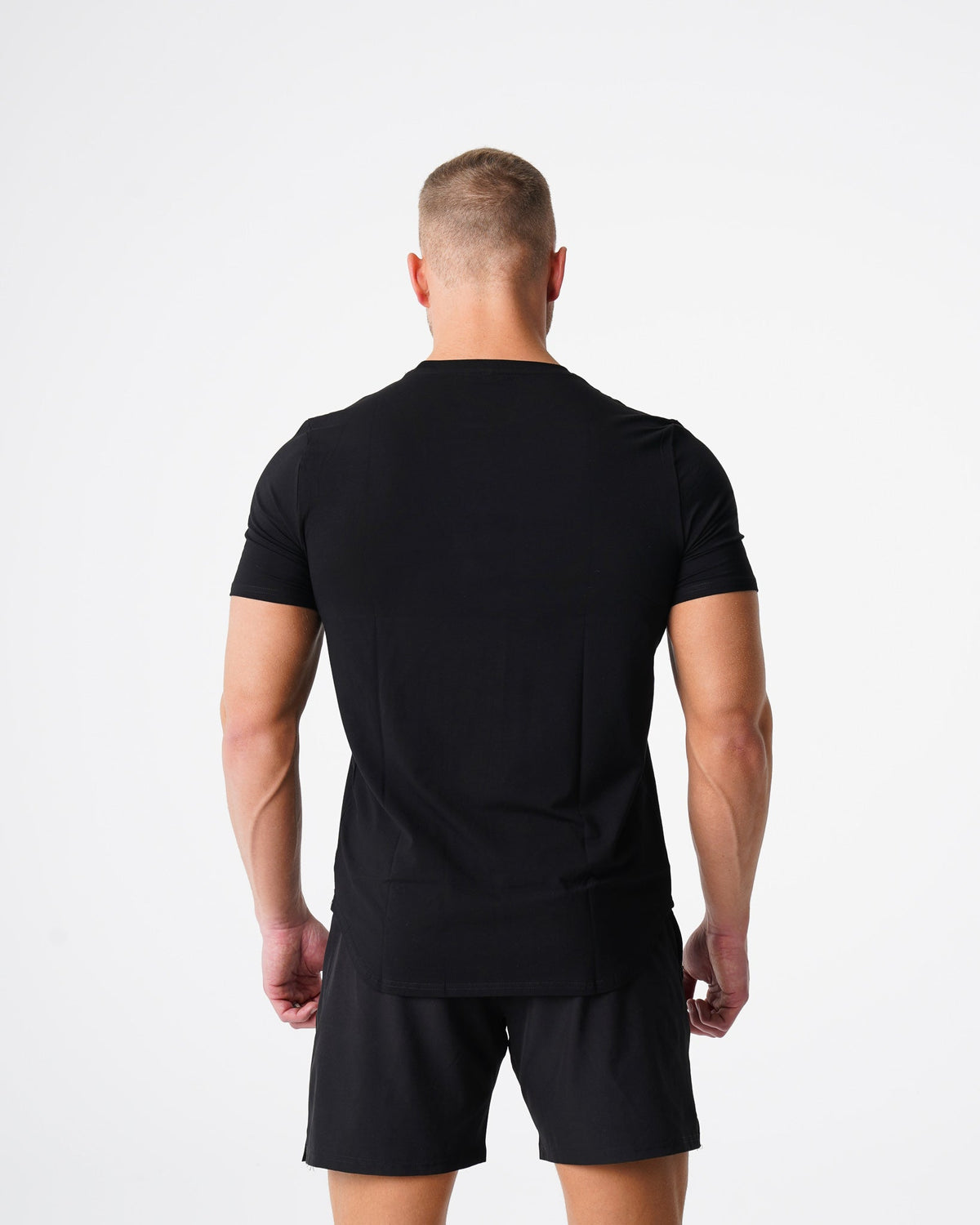 Men Black Pulse Fitted Tee | NVGTN
