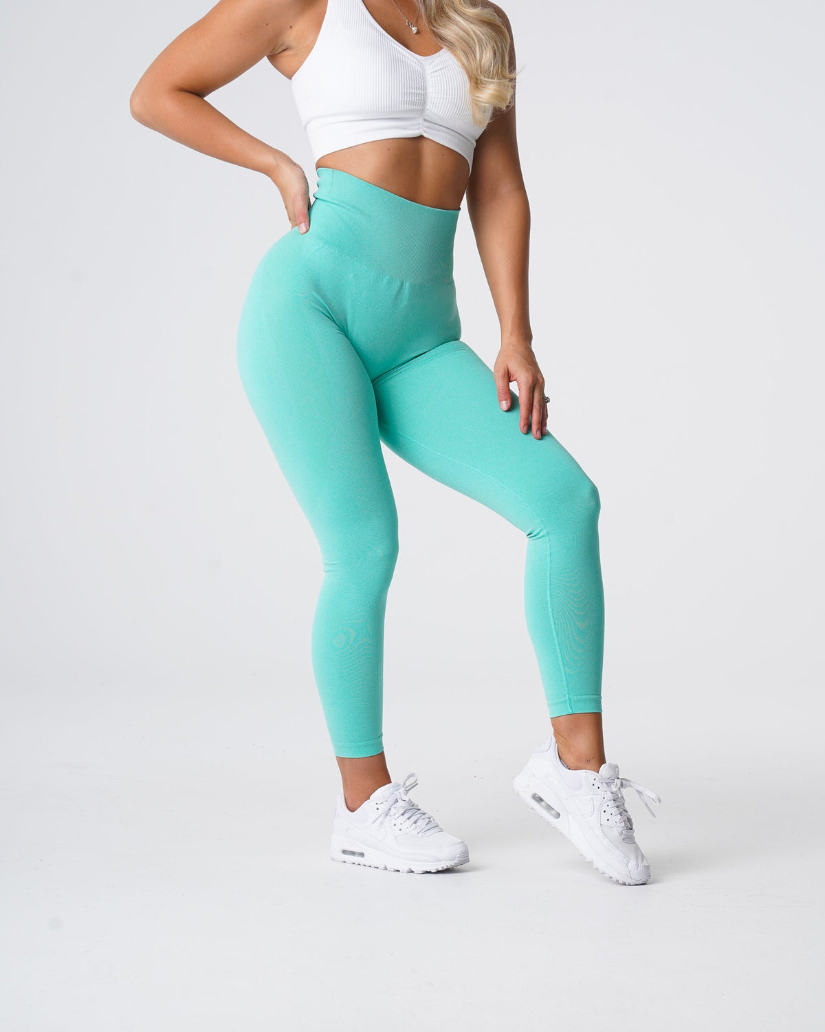 Women Mint Contour Seamless Leggings | NVGTN