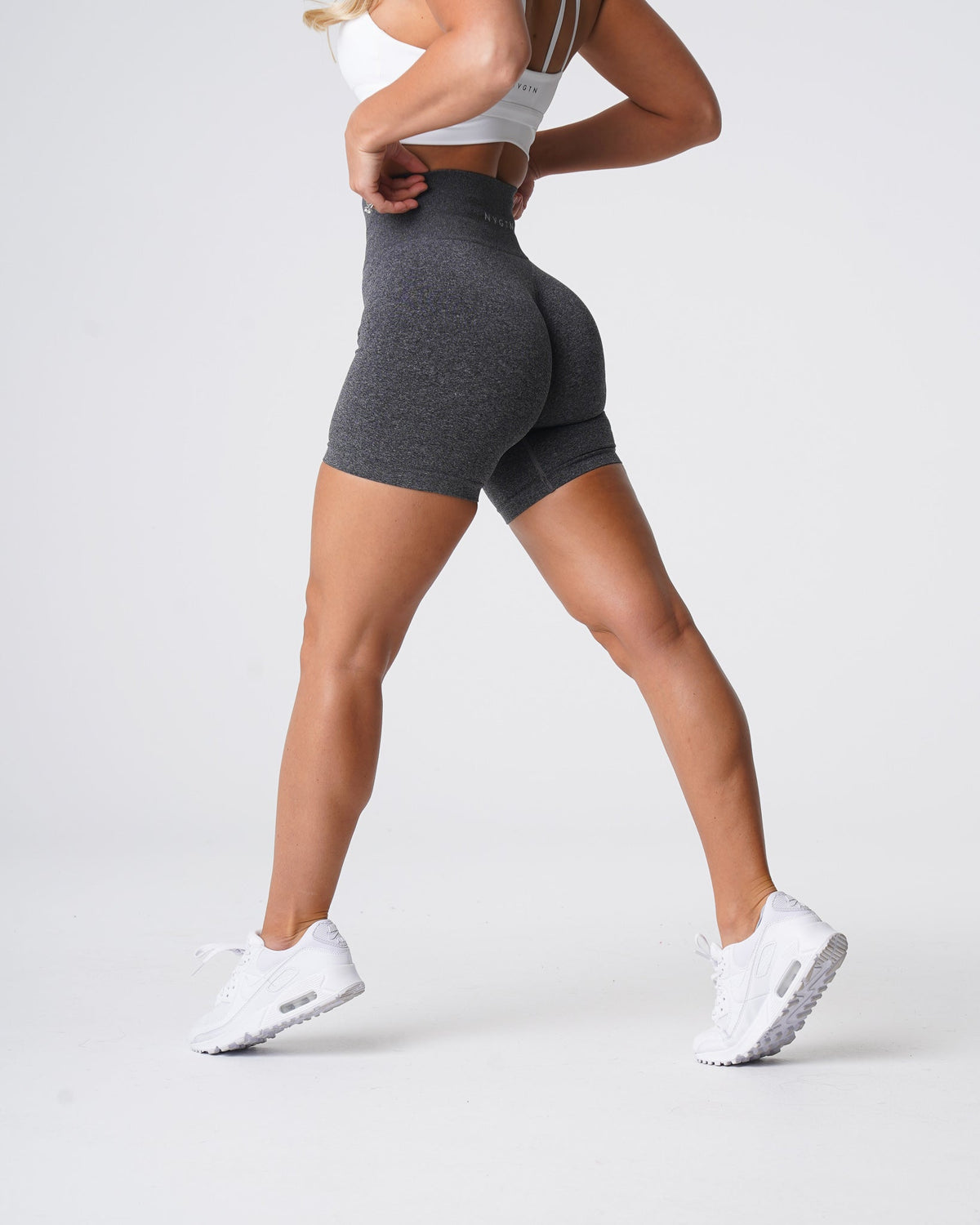 Women Black Speckled Pro Seamless Shorts | NVGTN