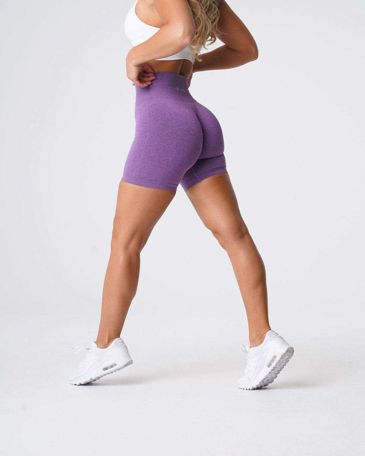 Women Violet Pro Seamless Shorts | NVGTN