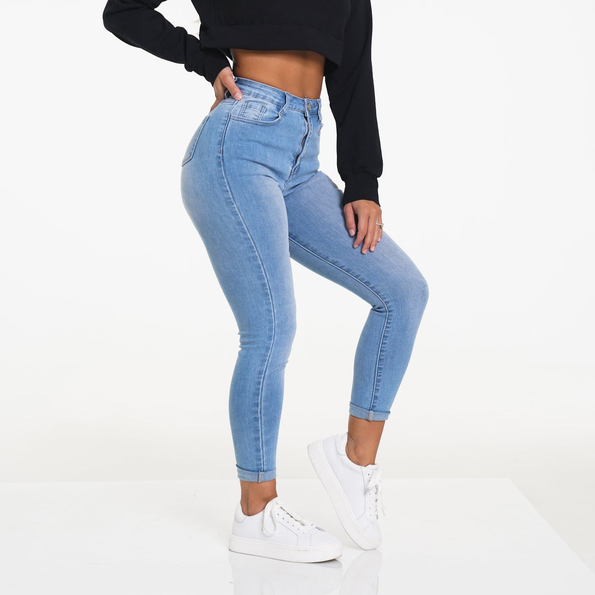 Women Navishape Light Wash Jeans | NVGTN