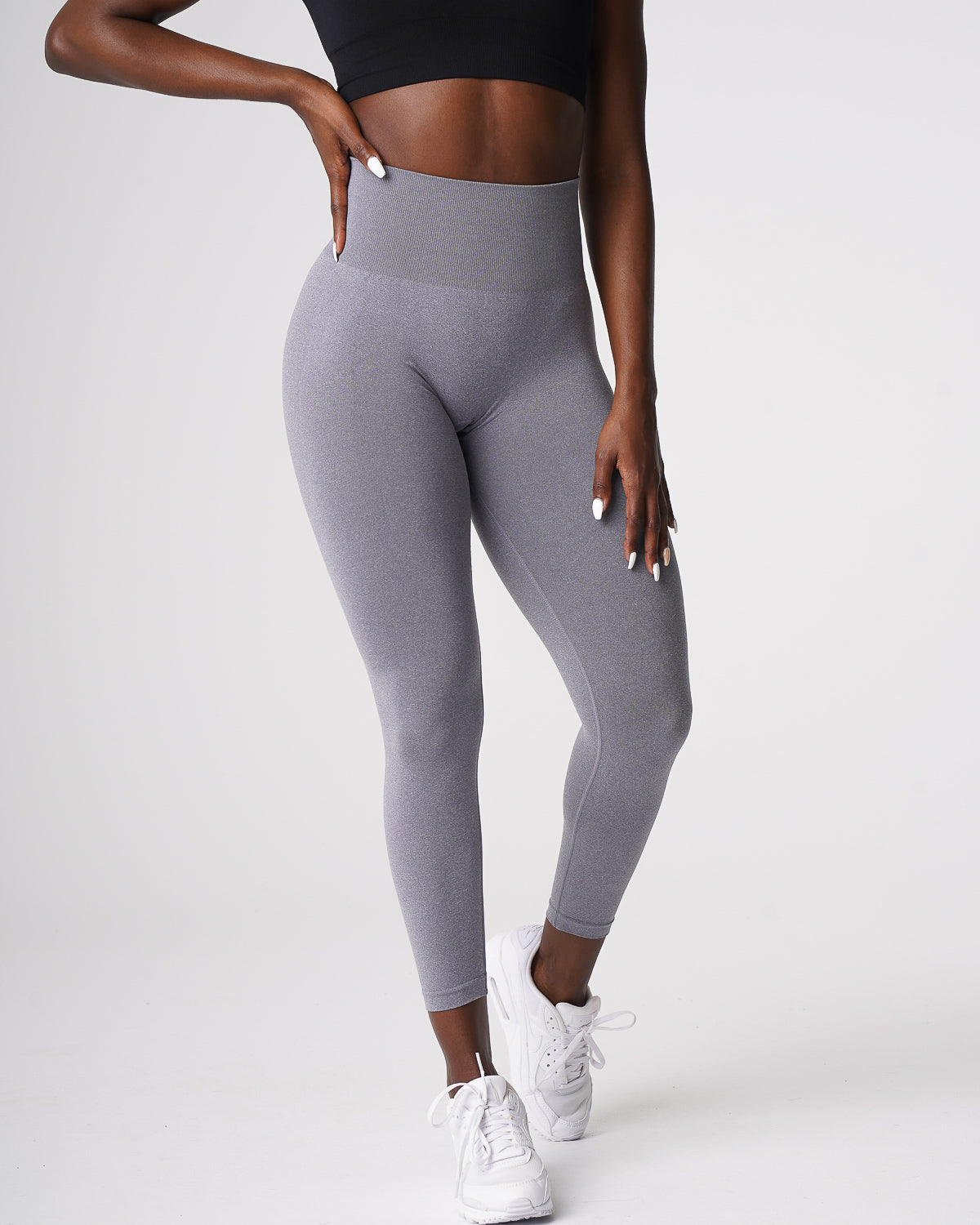 Women Grey Curve Seamless Leggings | NVGTN