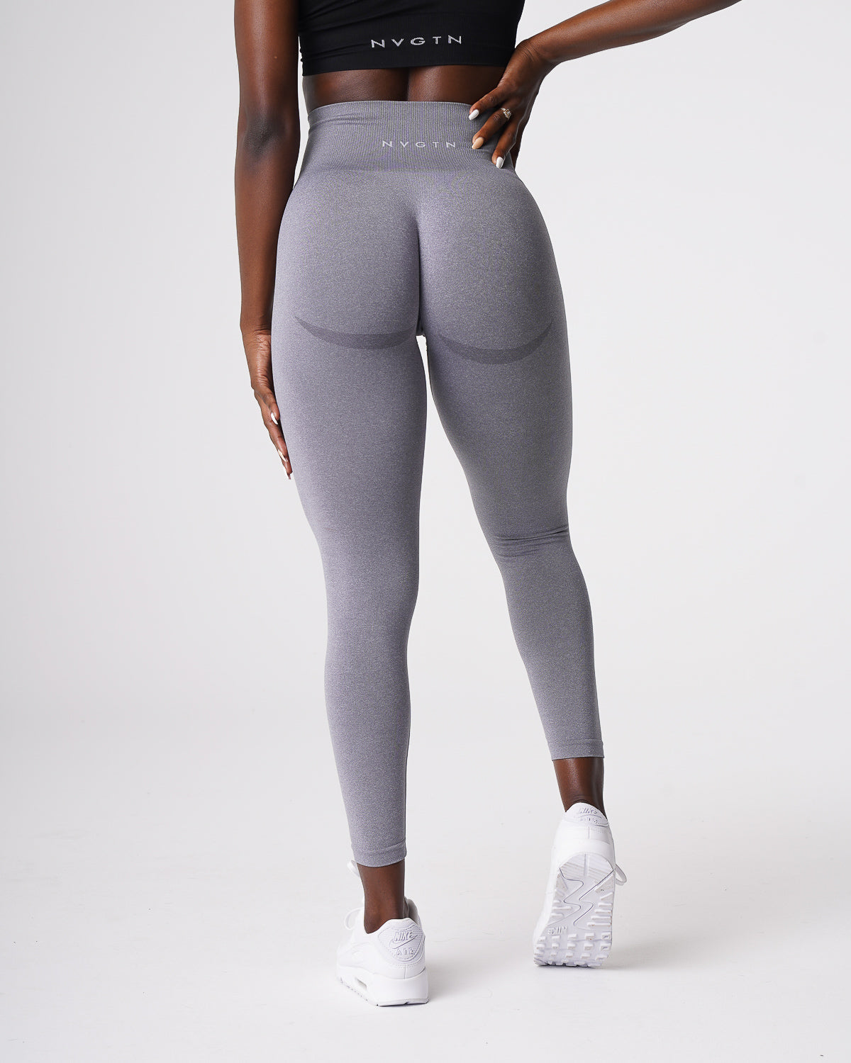 Women Grey Curve Seamless Leggings | NVGTN