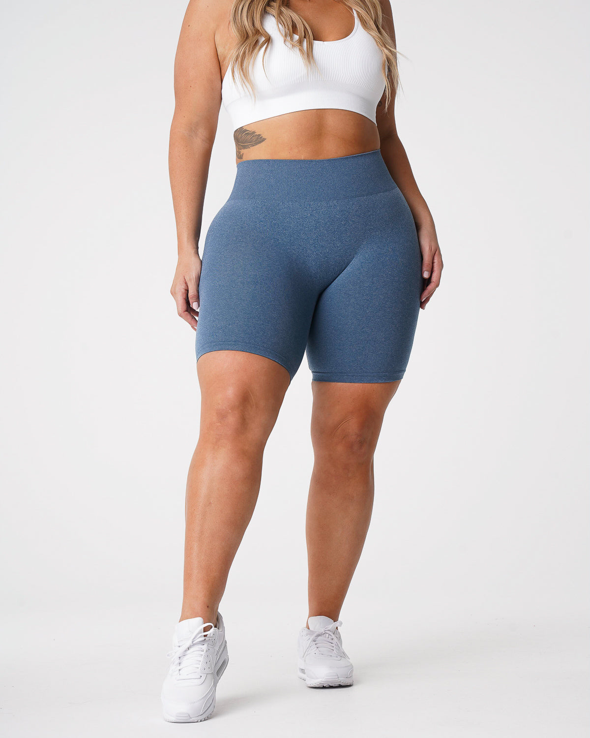 Women Slate Blue Pro Seamless Shorts | NVGTN