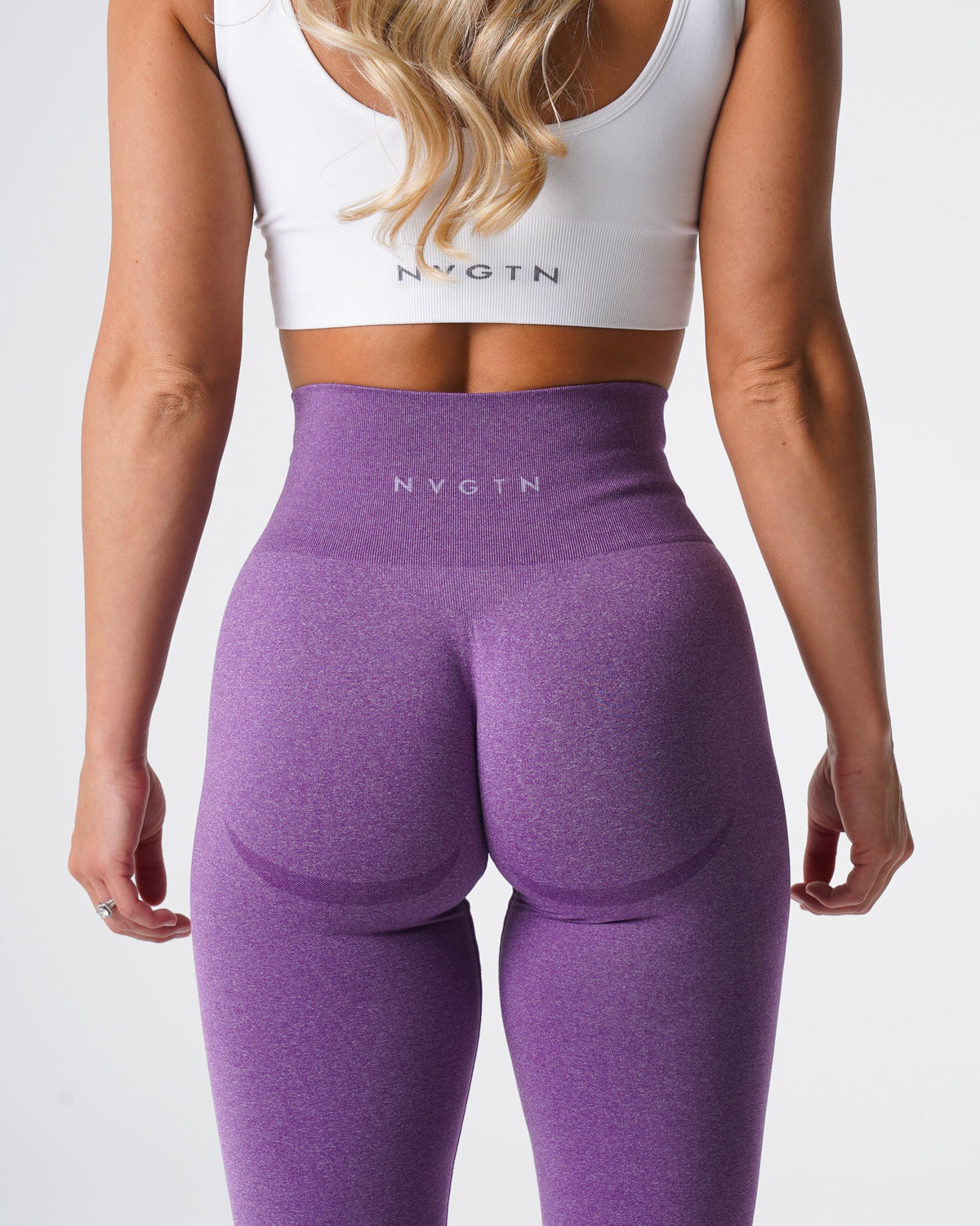 Women Violet Curve Seamless Leggings | NVGTN