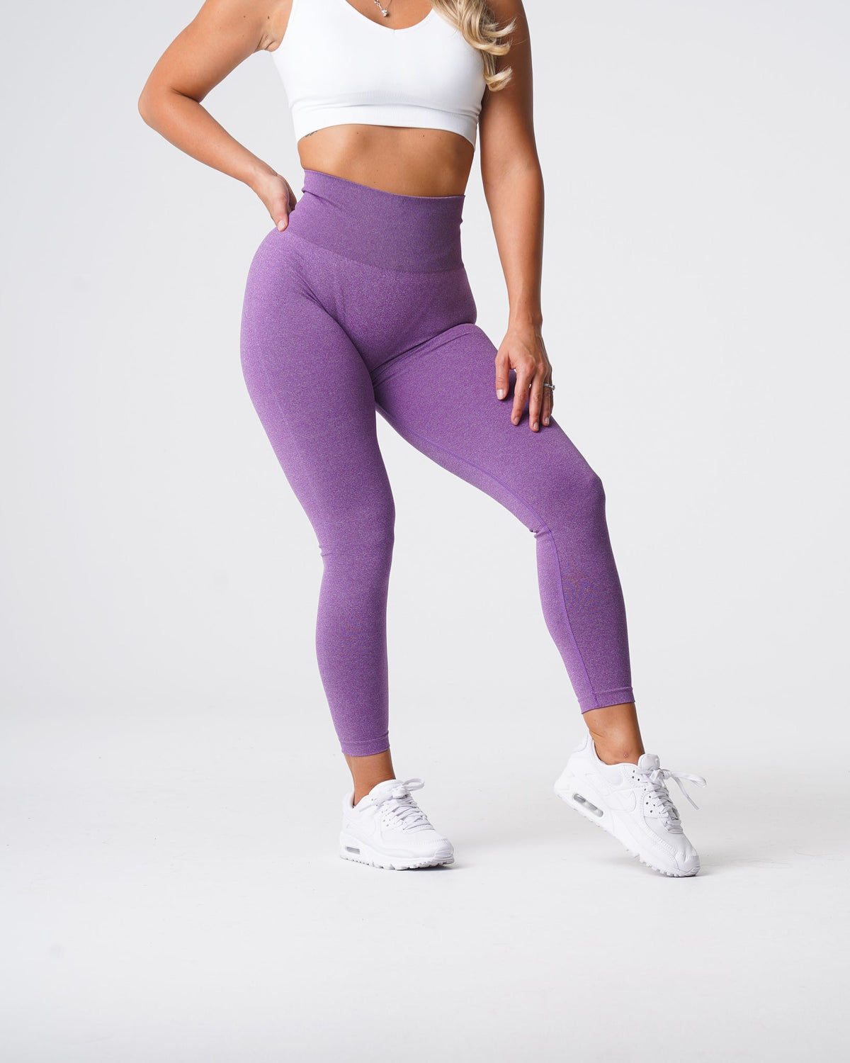 Women Violet Curve Seamless Leggings | NVGTN