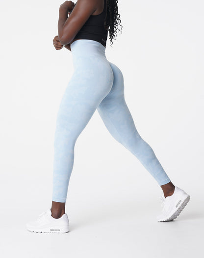 Women Icy Blue Camo Seamless Leggings | NVGTN