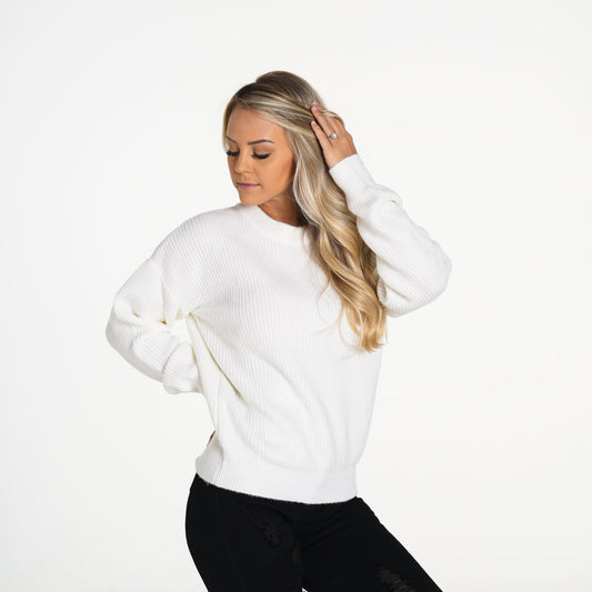 Women Ivory Snowy Nights Oversized Sweater | NVGTN
