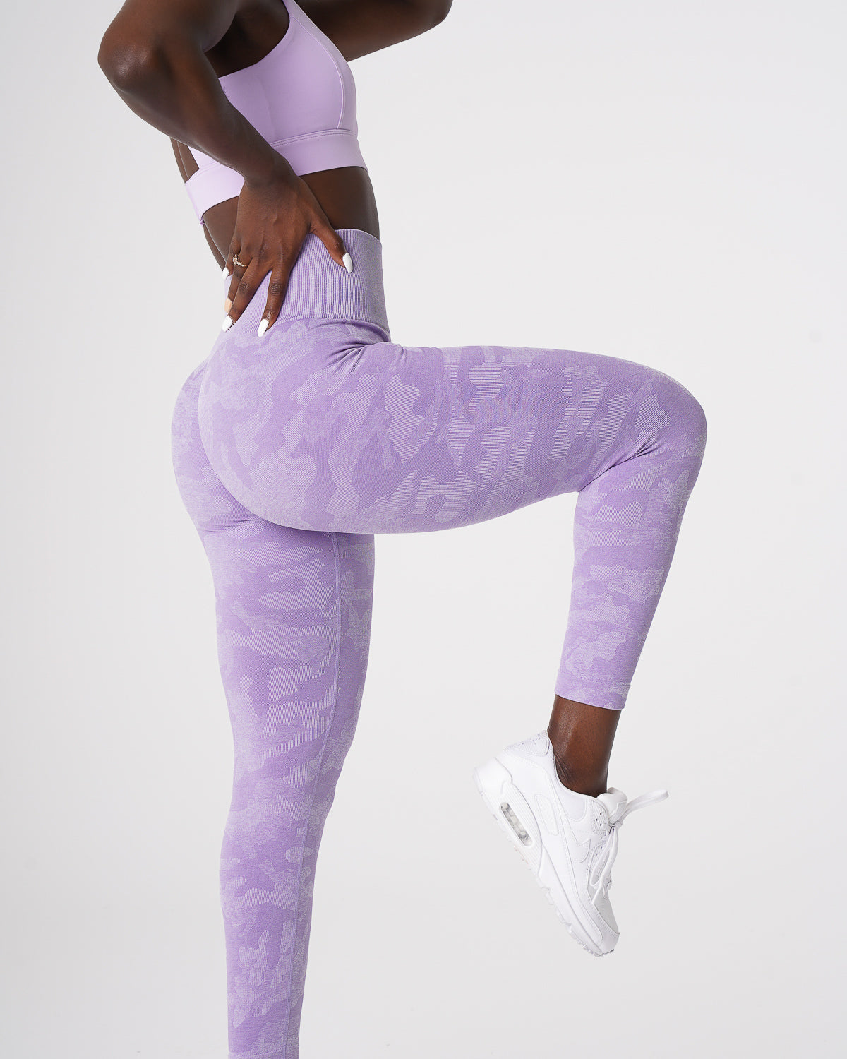 Women Lilac Camo Seamless Leggings | NVGTN