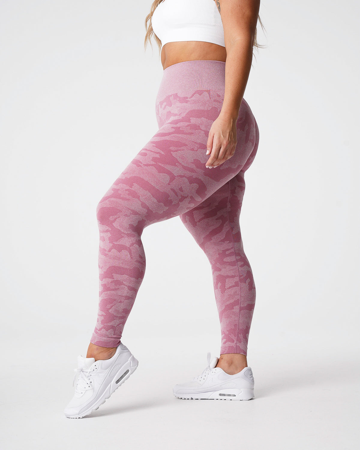 Women Pastel Pink Camo Seamless Leggings | NVGTN