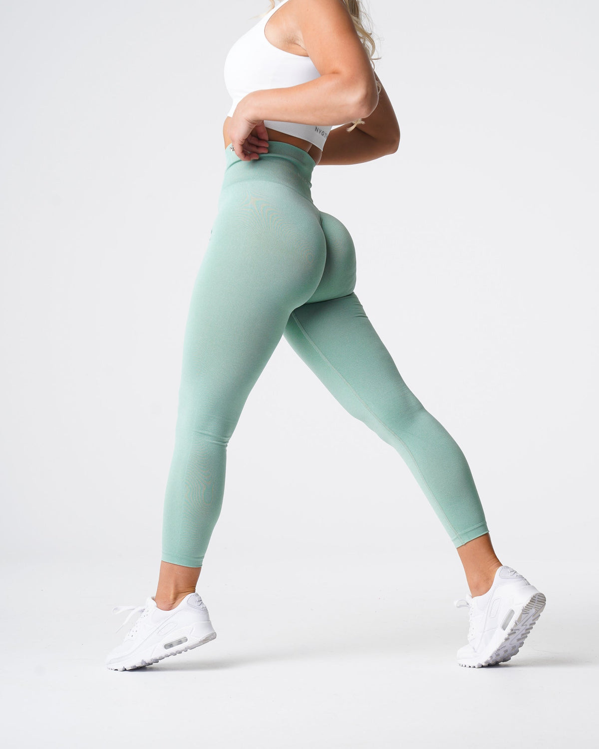 Women Sage Green NV Seamless Leggings | NVGTN
