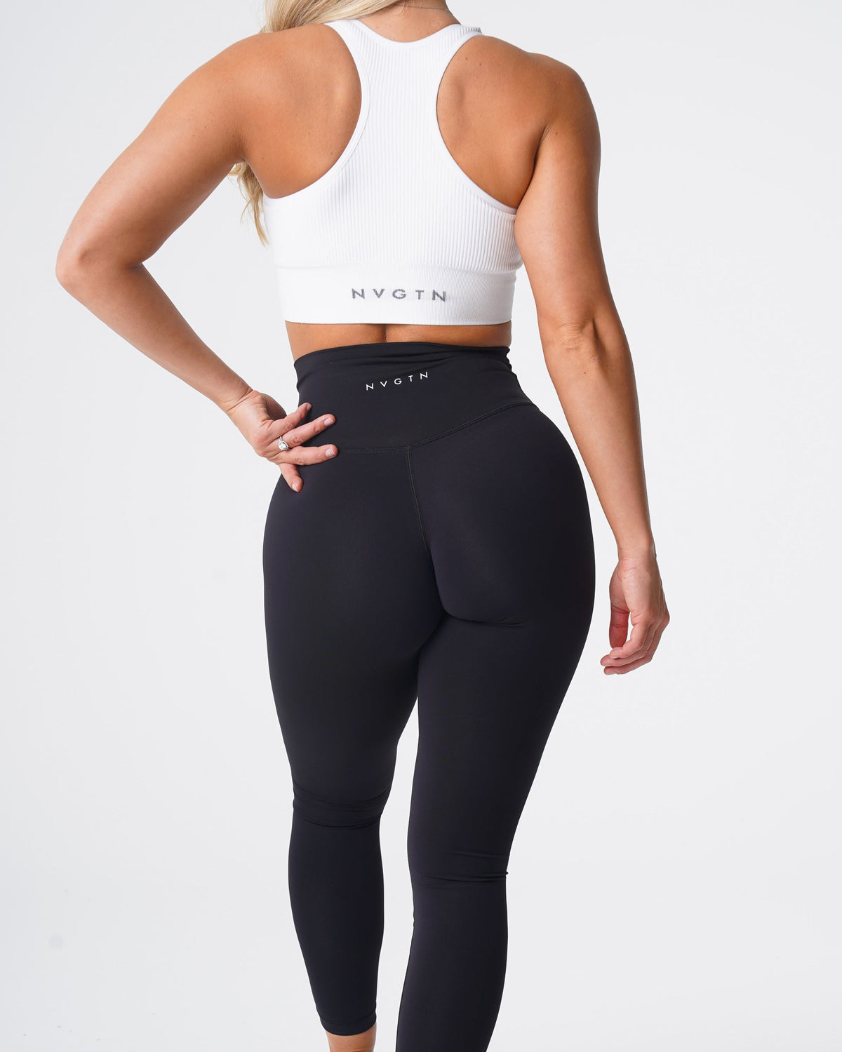 Women Black Signature 2.0 Leggings | NVGTN