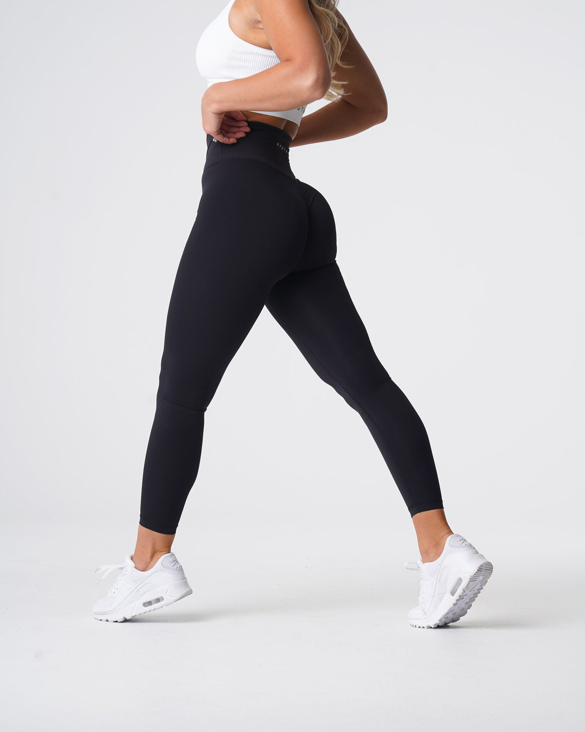 Women Black Signature 2.0 Leggings | NVGTN