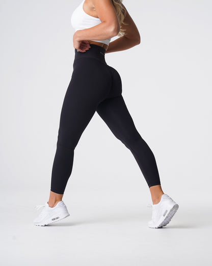 Women Black Signature 2.0 Leggings | NVGTN