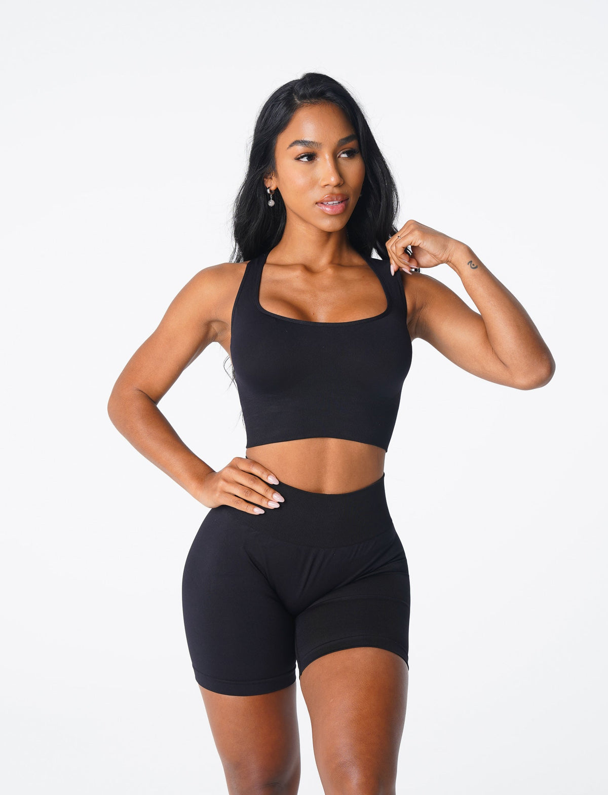 Women Black Ignite Seamless Bra | NVGTN