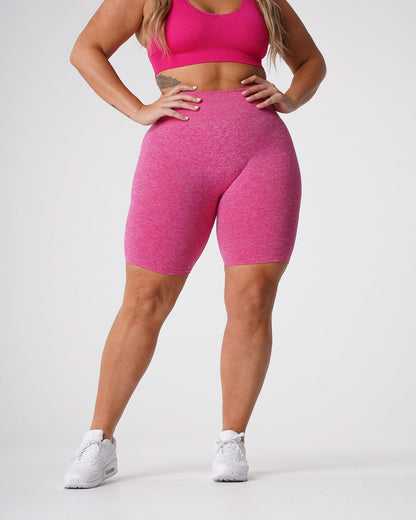 Women Fuchsia Scrunch Seamless Shorts | NVGTN