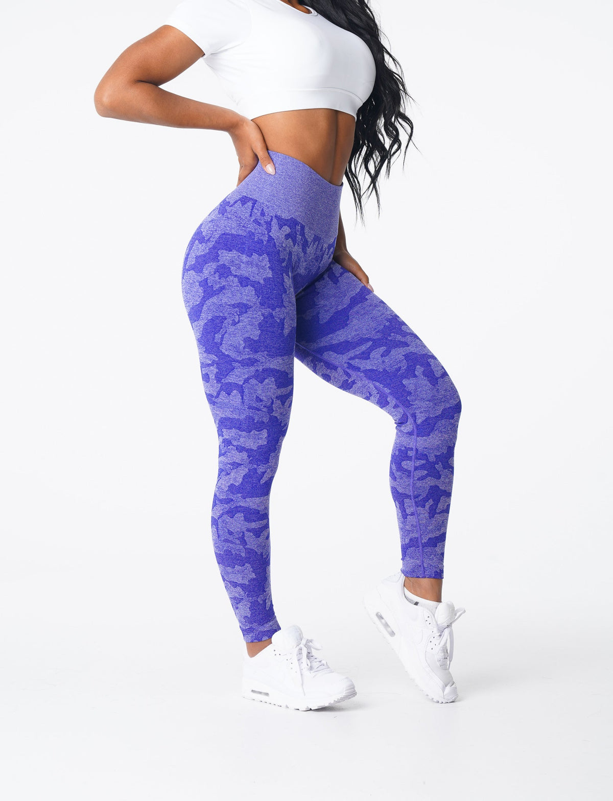 Women Electric Blue Camo Seamless Leggings | NVGTN