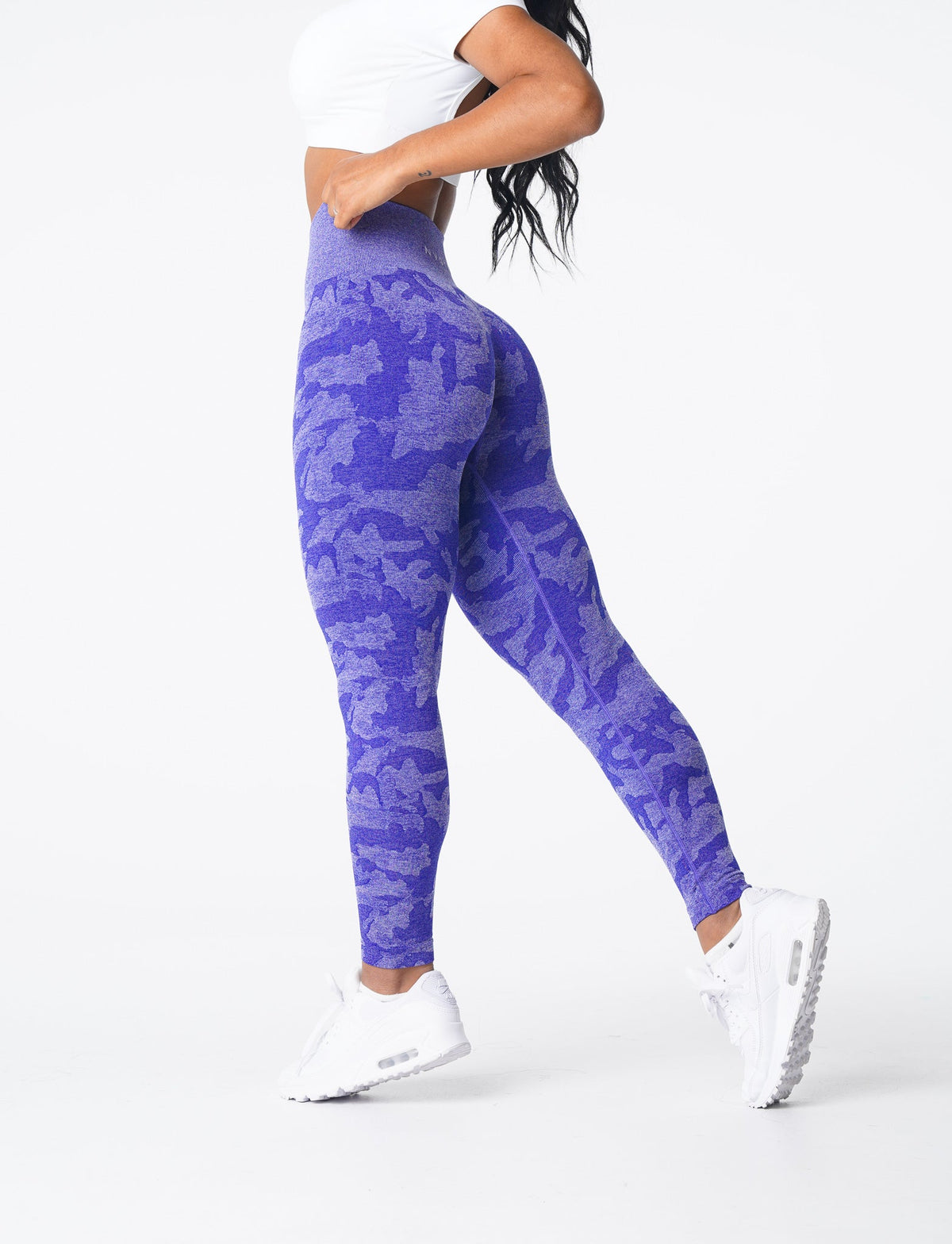 Women Electric Blue Camo Seamless Leggings | NVGTN