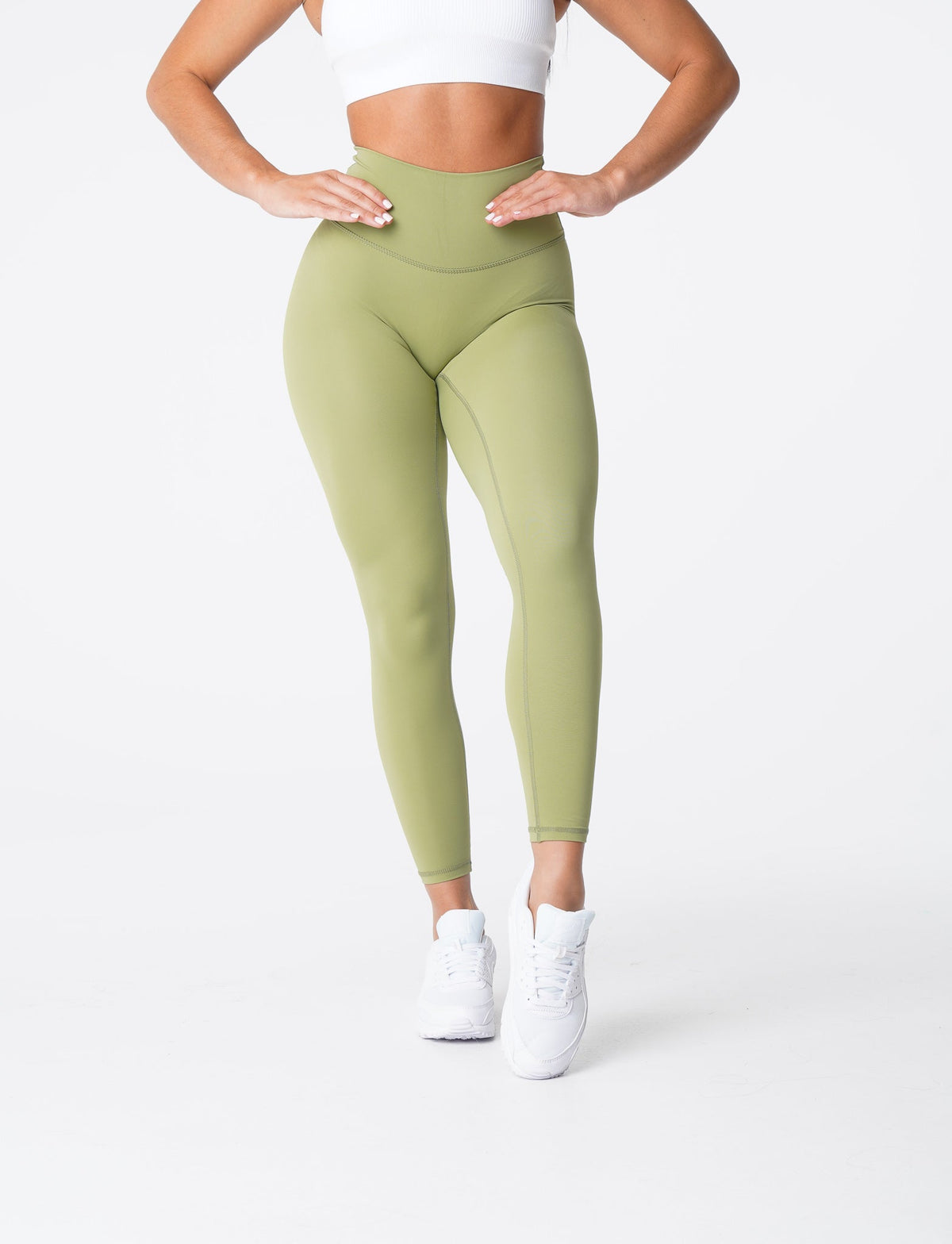 Women Olive Signature 2.0 Leggings | NVGTN