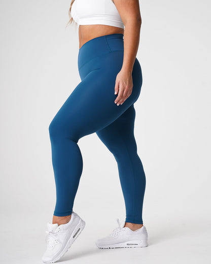 Women Pacific Blue Signature 2.0 Leggings | NVGTN