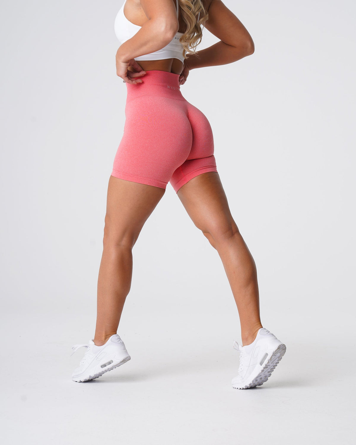 Women Coral Pro Seamless Shorts | NVGTN