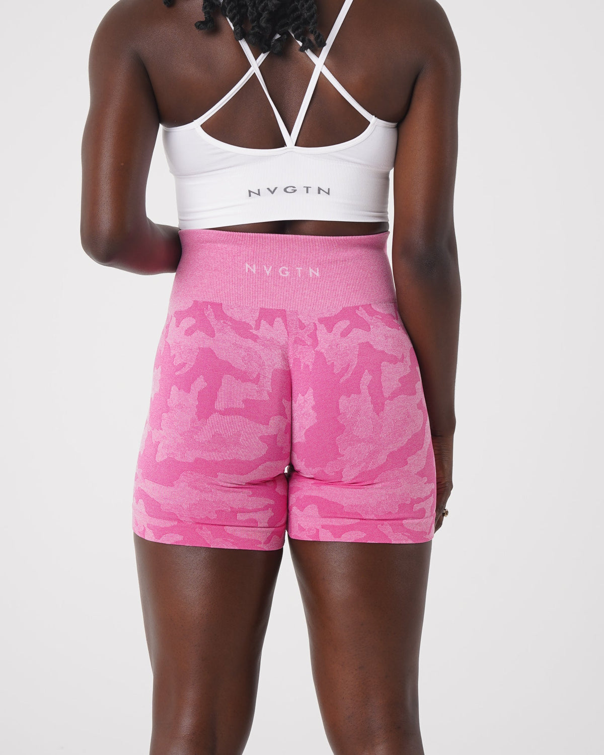 Women Bubble Gum Pink Camo Seamless Shorts | NVGTN