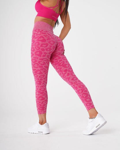 Women Fuchsia Leopard Seamless Leggings | NVGTN