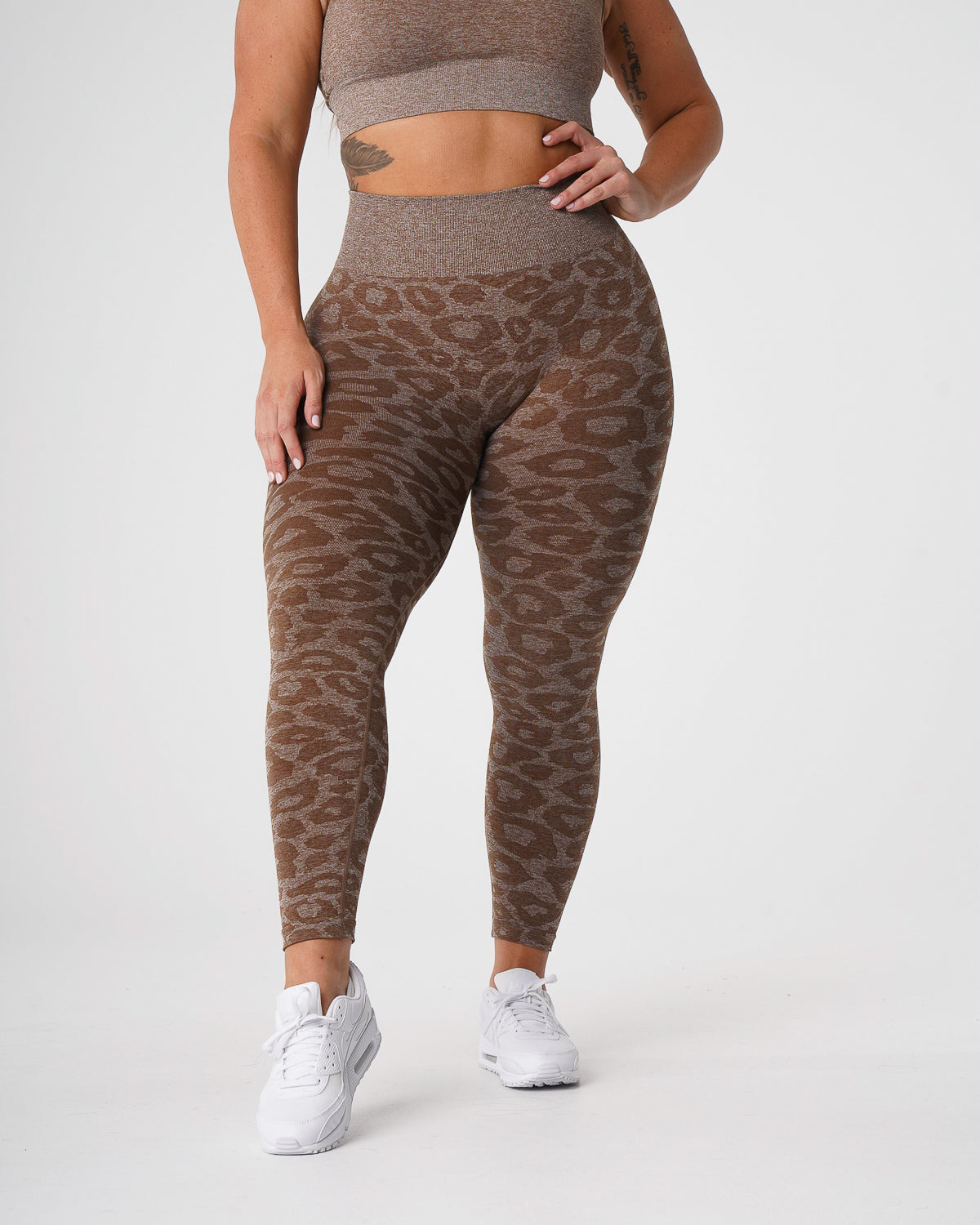 Women Mocha Leopard Seamless Leggings | NVGTN