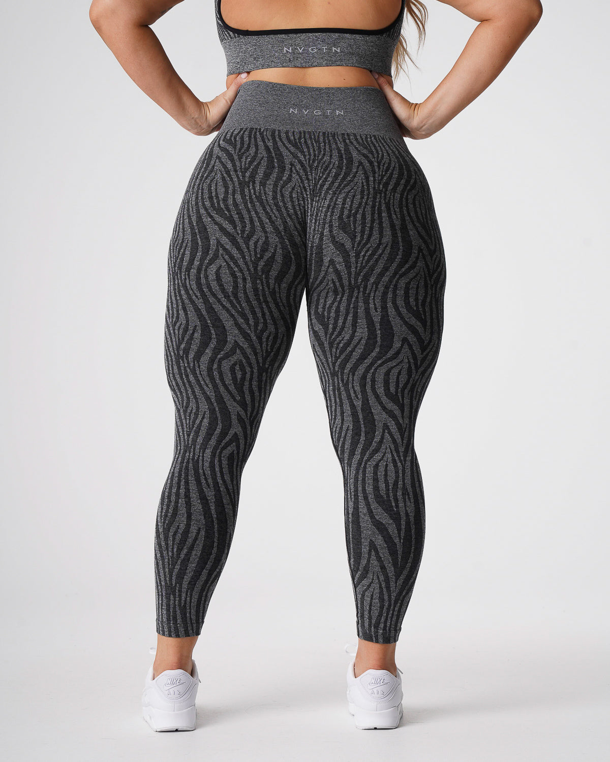 Women Black Speckled Zebra Seamless Leggings | NVGTN