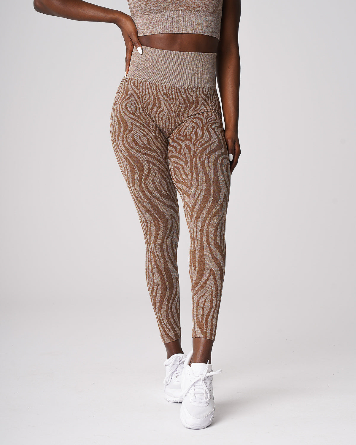Women Mocha Zebra Seamless Leggings | NVGTN