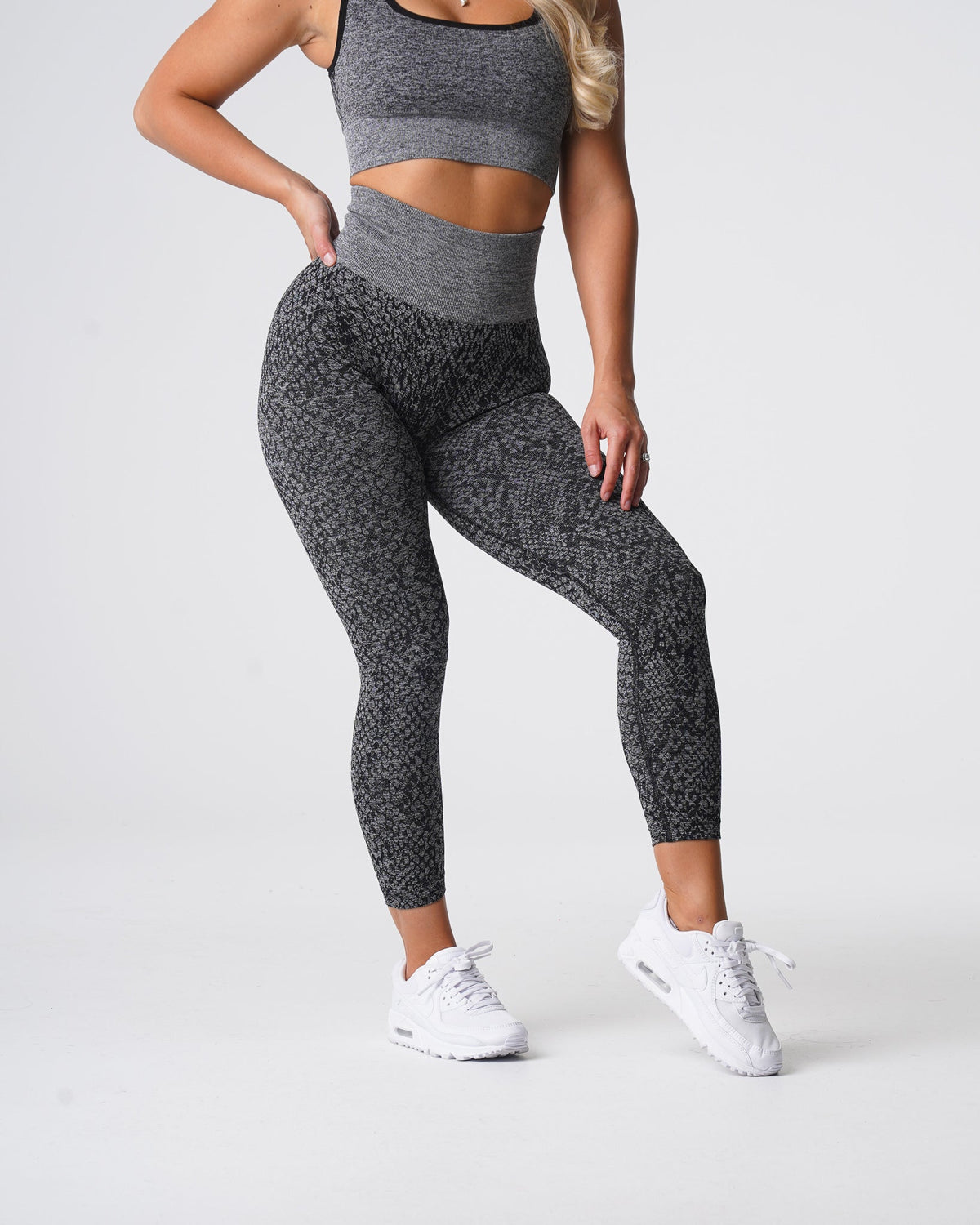 Women Black Speckled Snakeskin Seamless Leggings | NVGTN