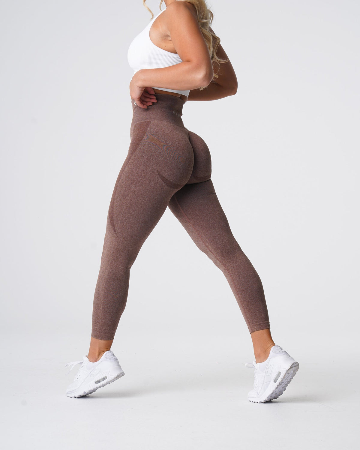 Women Cocoa Contour Seamless Leggings | NVGTN