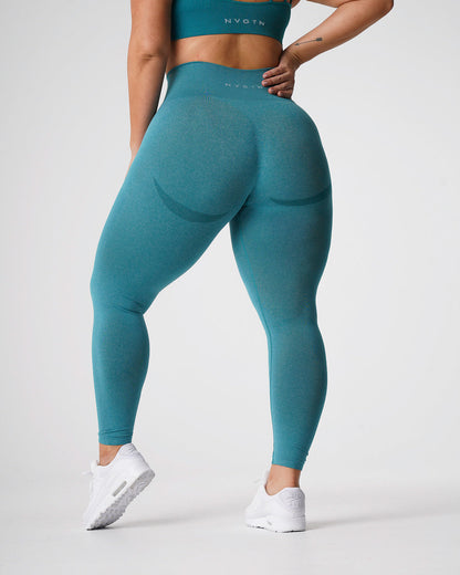 Women Teal Curve Seamless Leggings | NVGTN