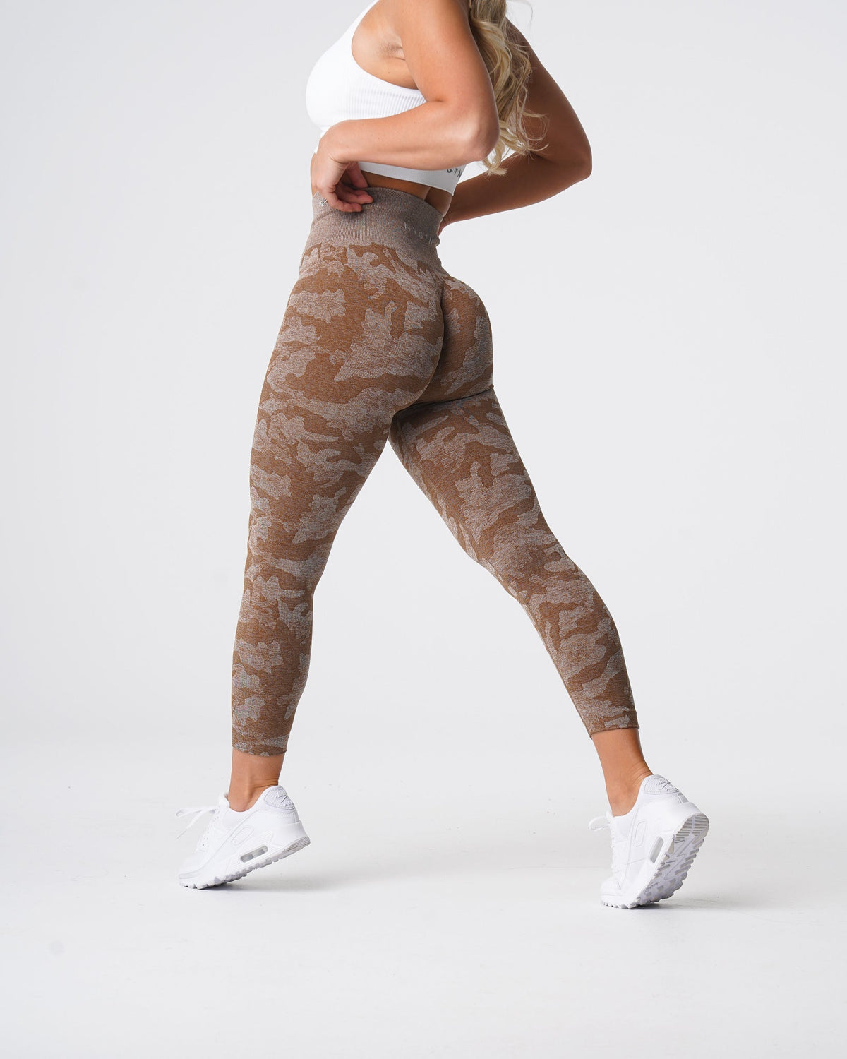 Women Mocha Camo Seamless Leggings | NVGTN