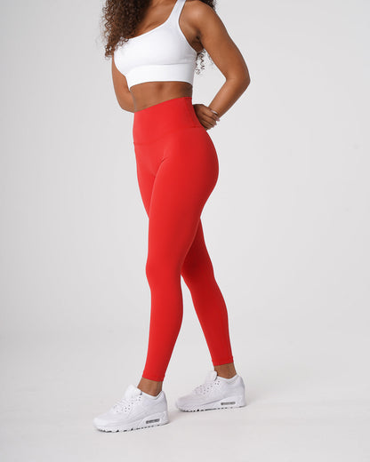 Women Scarlet Signature 2.0 Leggings | NVGTN