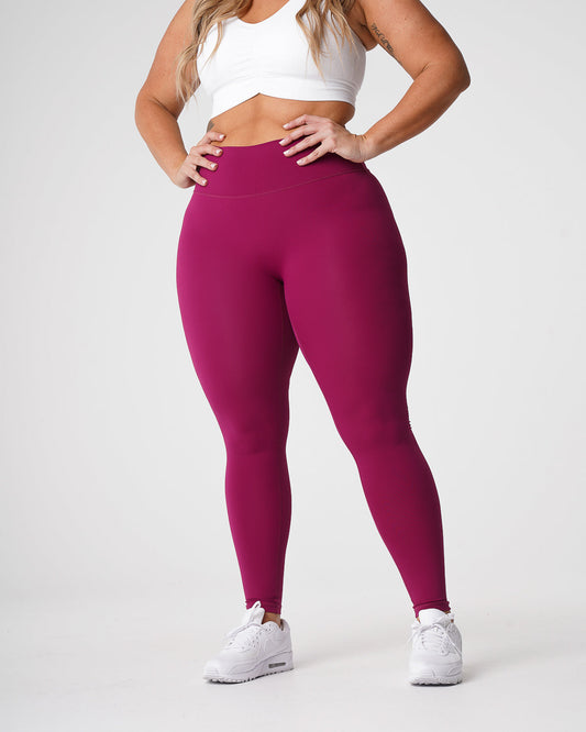 Women Berry Signature 2.0 Leggings | NVGTN