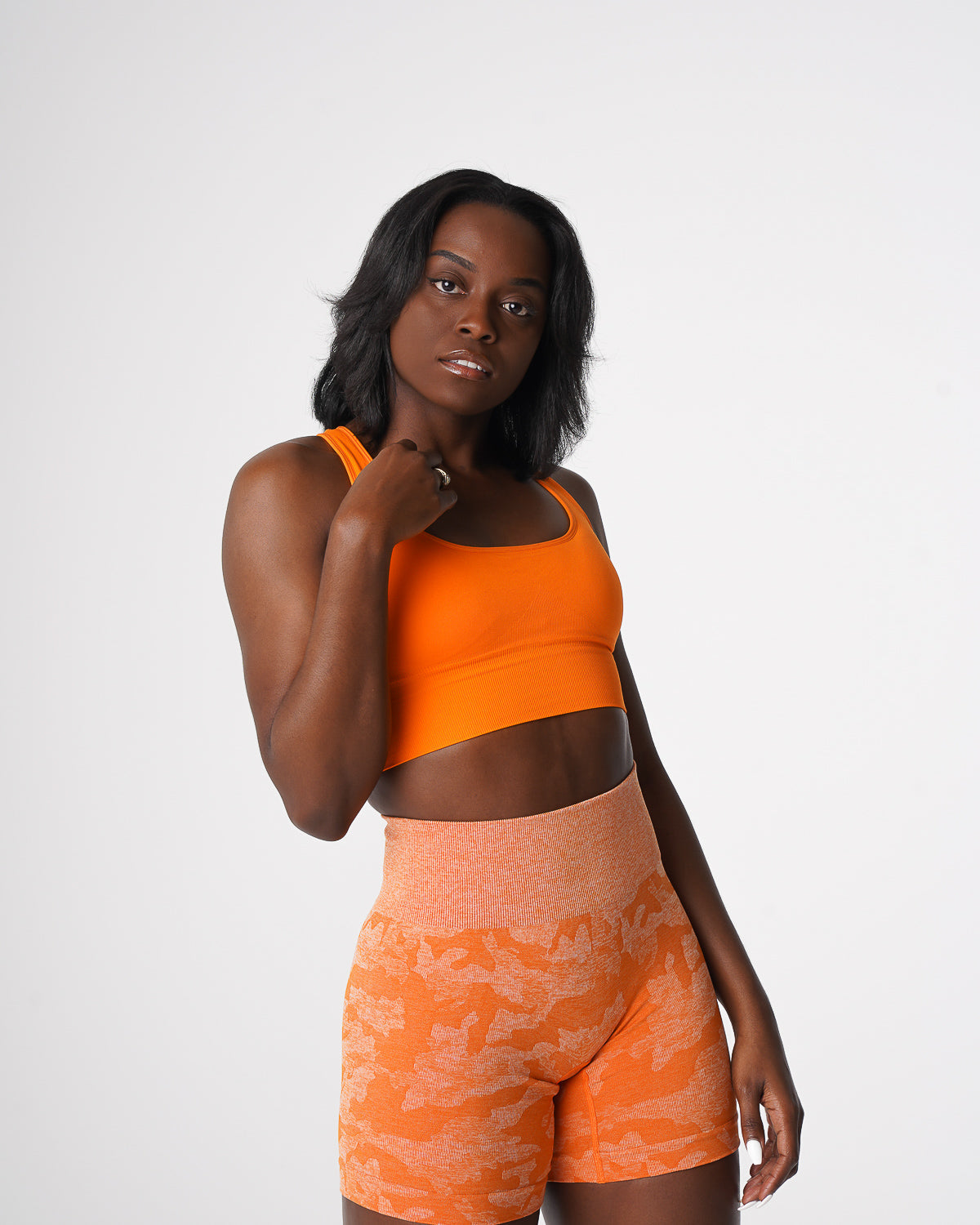 Women Tangerine Ignite Seamless Bra | NVGTN