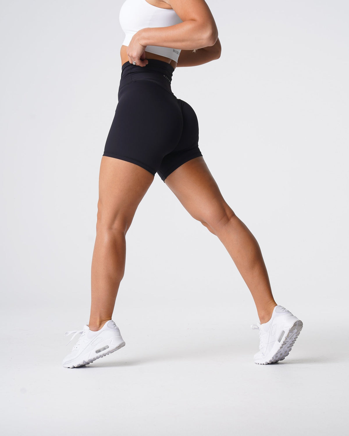 Women Black Signature 2.0 Shorts | NVGTN
