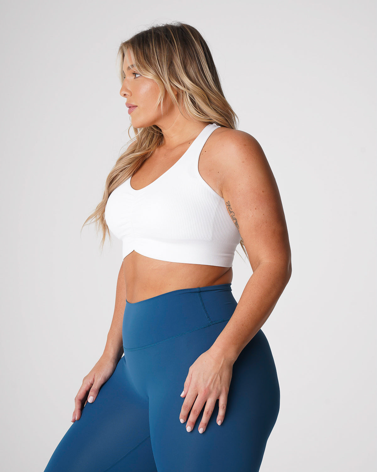 Women White Cinched Seamless Bra | NVGTN