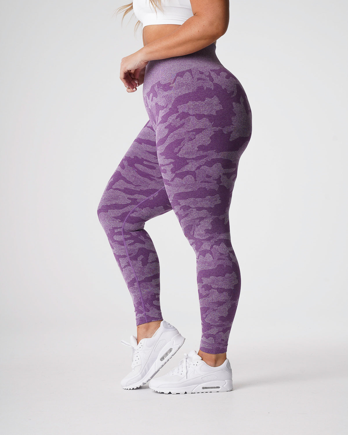 Women Violet Camo Seamless Leggings | NVGTN