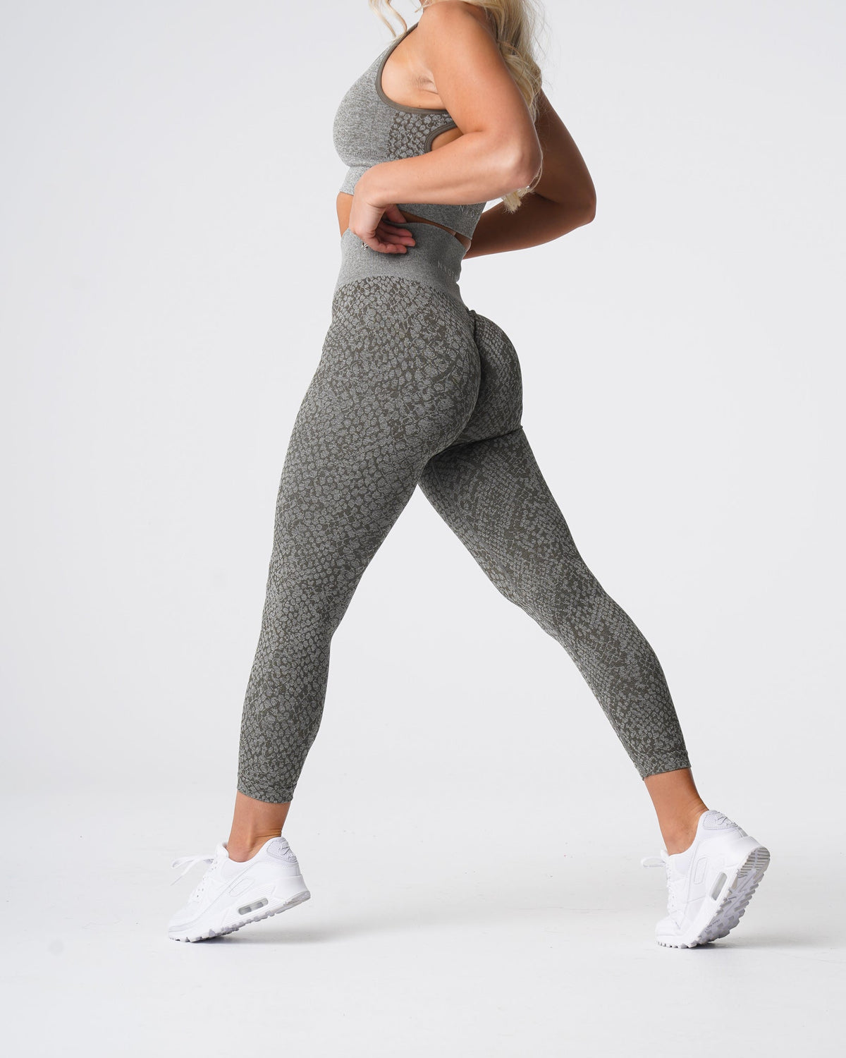 Women Khaki Green Snakeskin Seamless Leggings | NVGTN