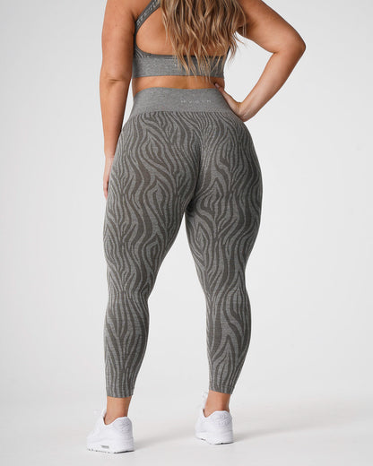 Women Khaki Green Zebra Seamless Leggings | NVGTN