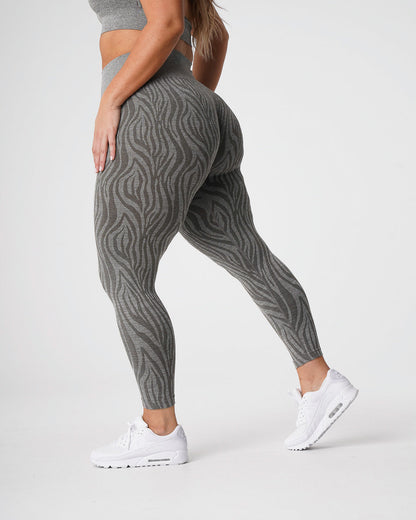 Women Khaki Green Zebra Seamless Leggings | NVGTN
