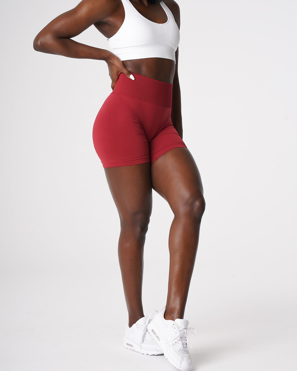 Women Carmine Solid Seamless Shorts | NVGTN