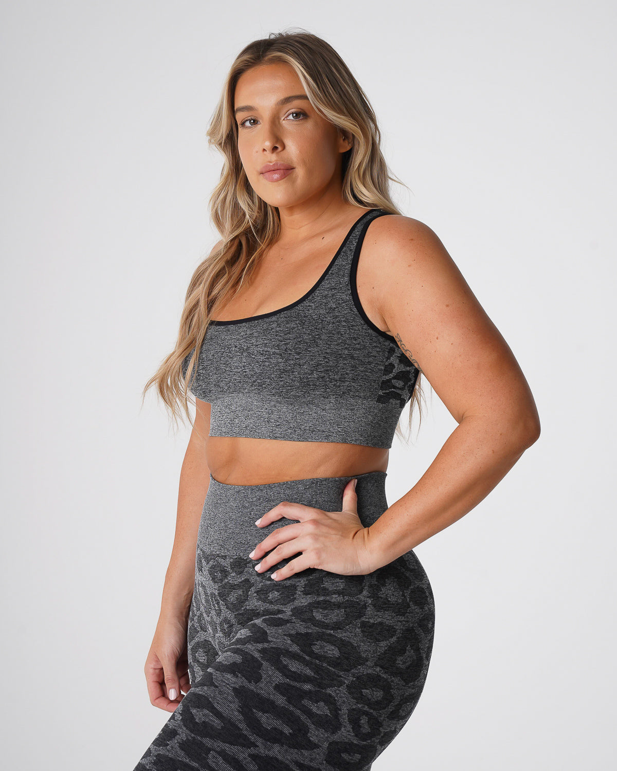 Women Black Speckled Leopard Eclipse Seamless Bra | NVGTN