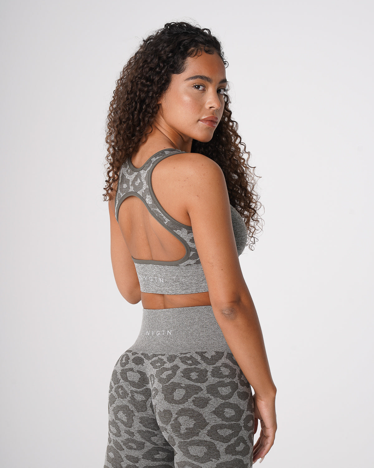Women Khaki Green Leopard Eclipse Seamless Bra | NVGTN