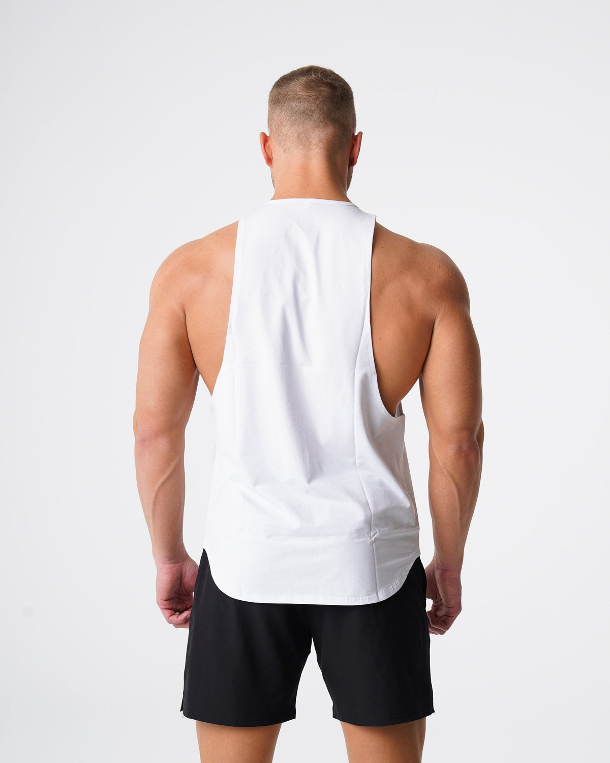Men White Pulse Edge Tank | NVGTN